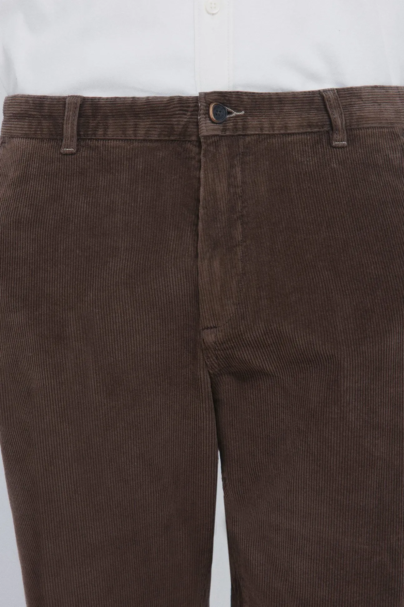 Pantalón chino pana lavada comfort slim fit