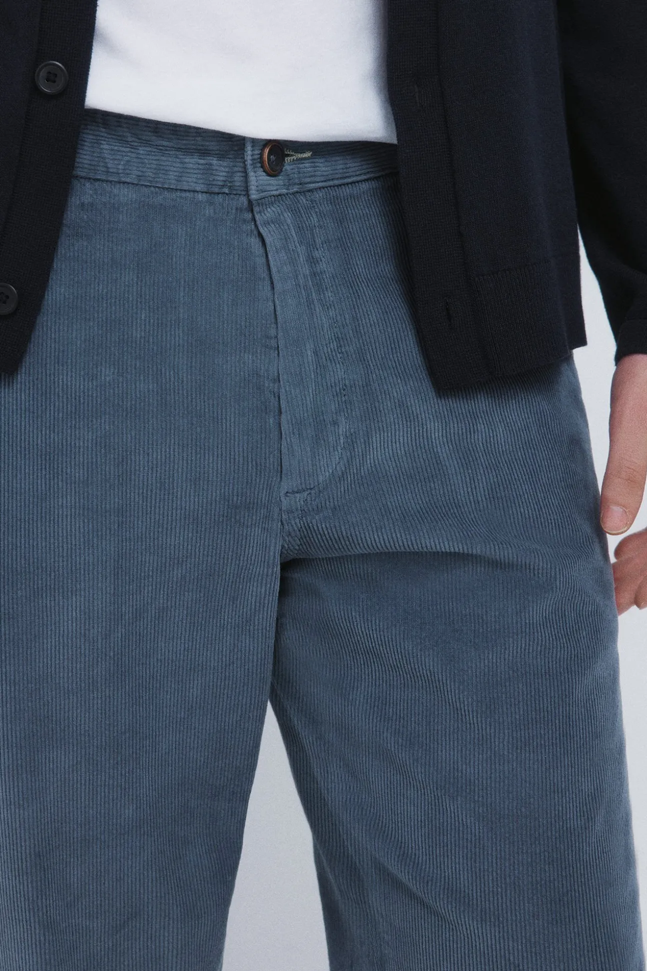 Pantalón chino pana lavada comfort slim fit