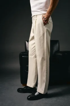 Pantalón chino pinzas