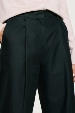 Pantalón chino pinzas.