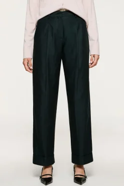 Pantalón chino pinzas.