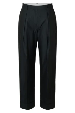 Pantalón chino pinzas.