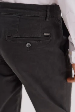 Pantalón chino regular fit