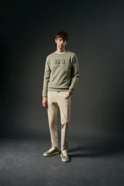 Pantalón chino slim