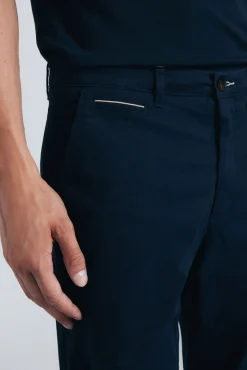 Pantalón chino slim fit