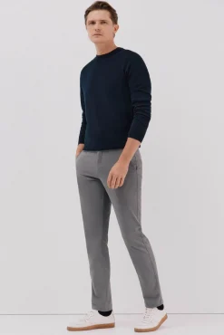 Pantalón chino slim fit