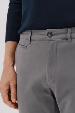 Pantalón chino slim fit