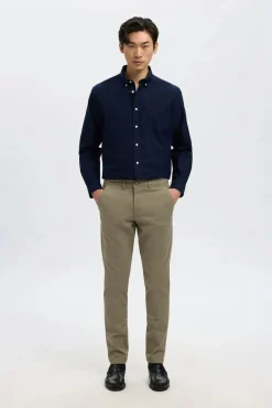 Pantalón chino Slim Fit confeccionado con algodón orgánico