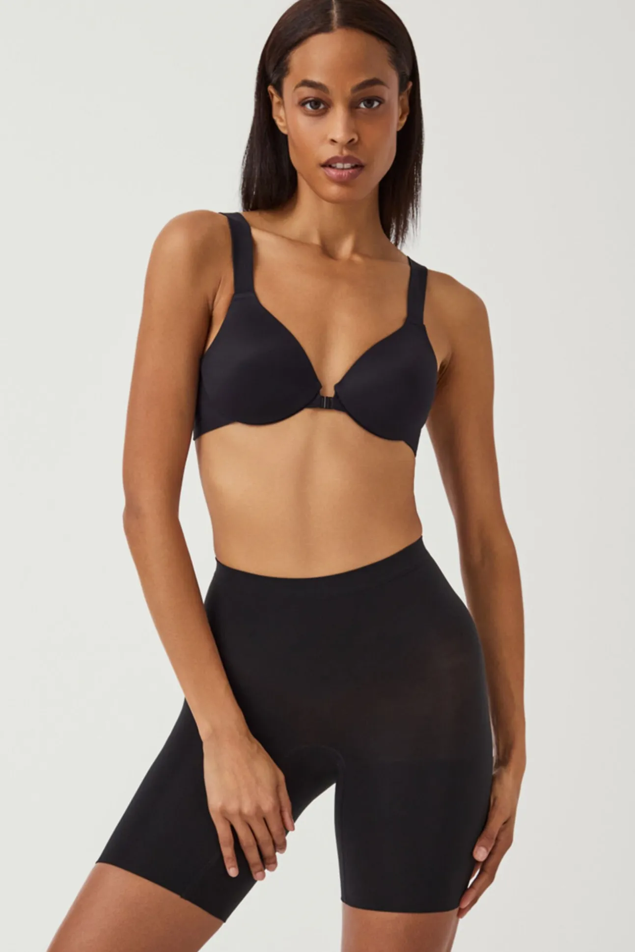 Pantalón corto a media pierna compresion media nude SPANX