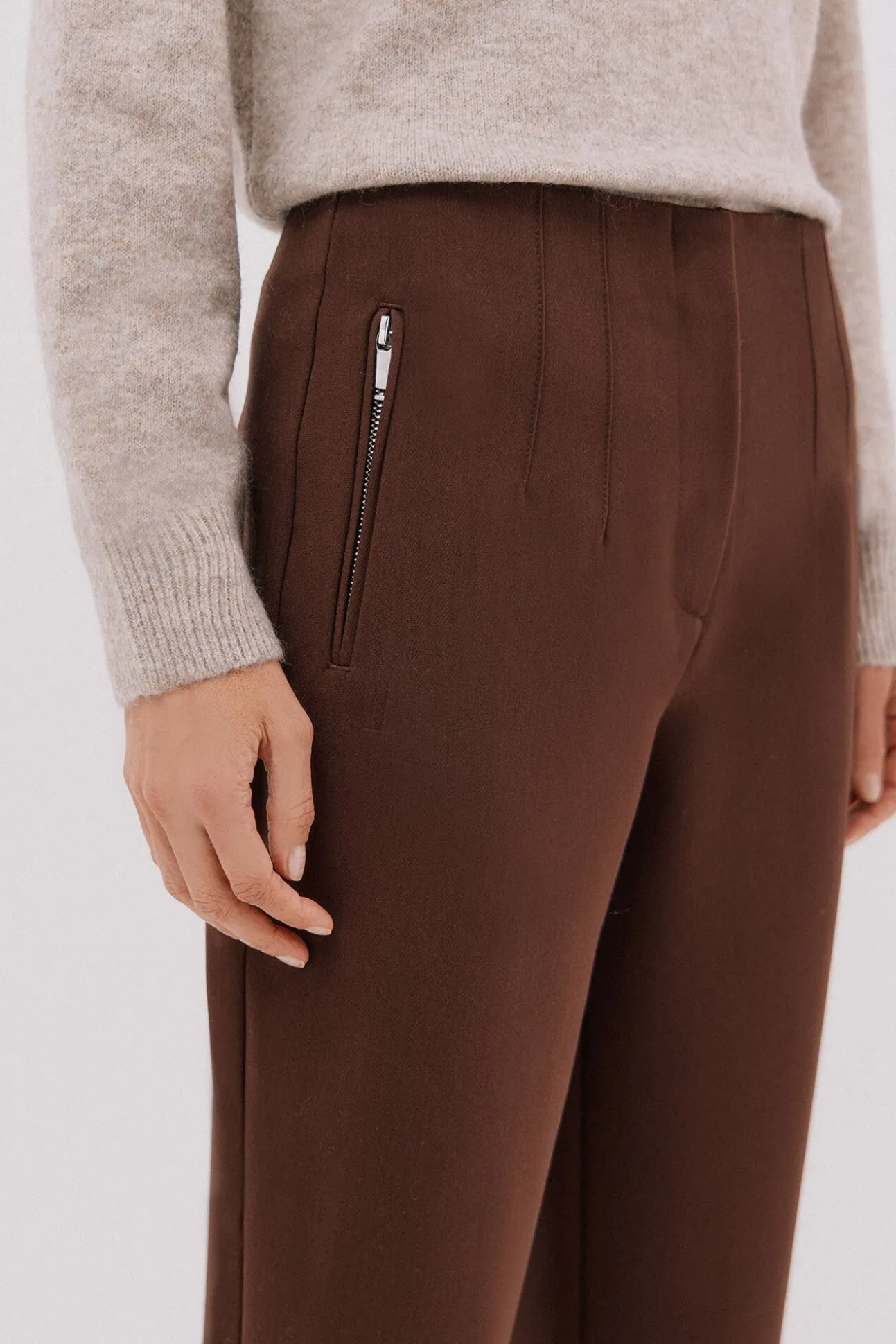 Pantalón cremalleras