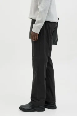 Pantalón estilo chino