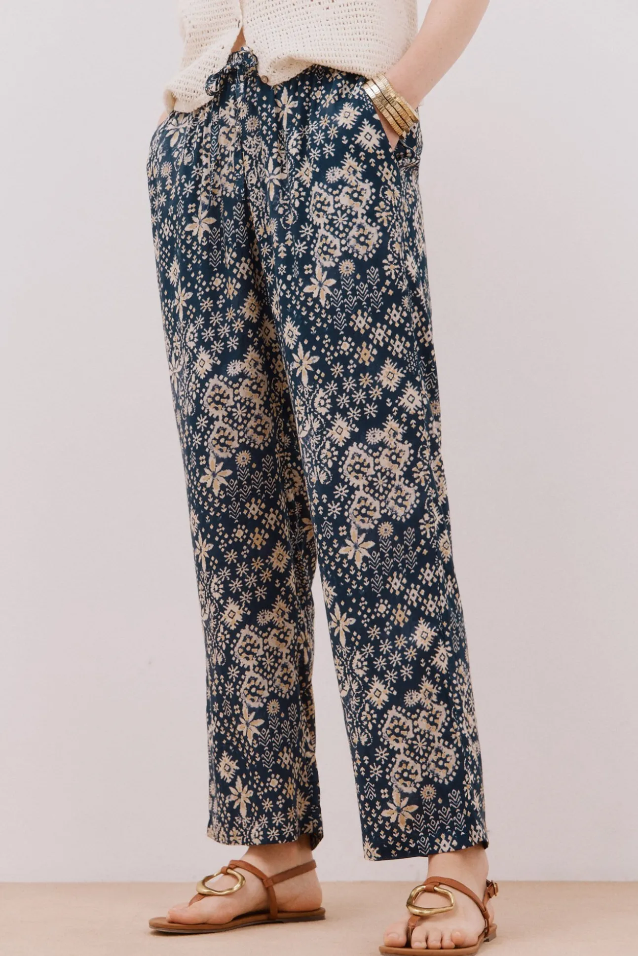 Pantalón fluído estampado