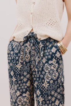 Pantalón fluído estampado