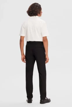Pantalón formal slim fit.