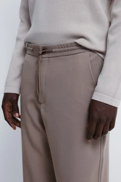 Pantalón jogger fluido