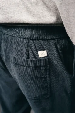 Pantalón pana con gomas