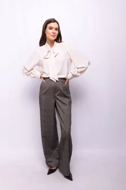 Pantalón pernera ancha