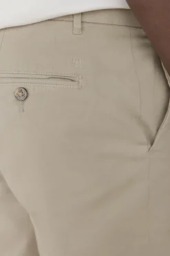 Pantalón premium chino ligero regular fit