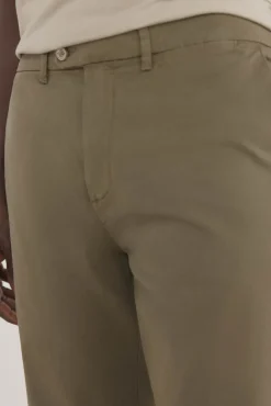 Pantalón premium chino ligero slim fit