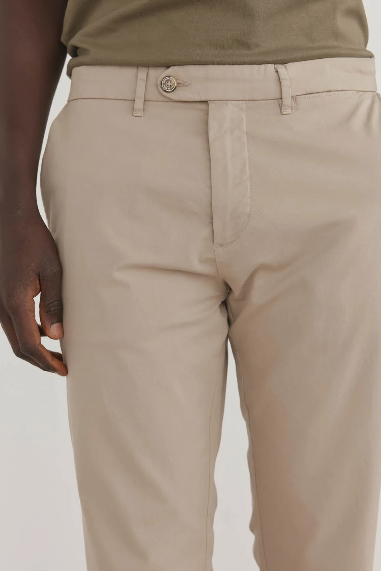 Pantalón premium chino ligero slim fit