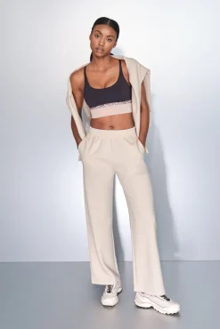 Pantalón recto ancho canalé beige