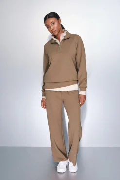 Pantalón recto ancho canalé marrón