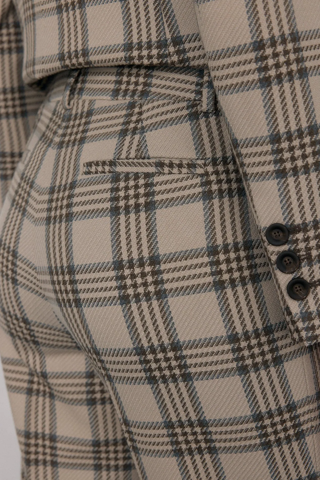 Pantalón recto de cuadros