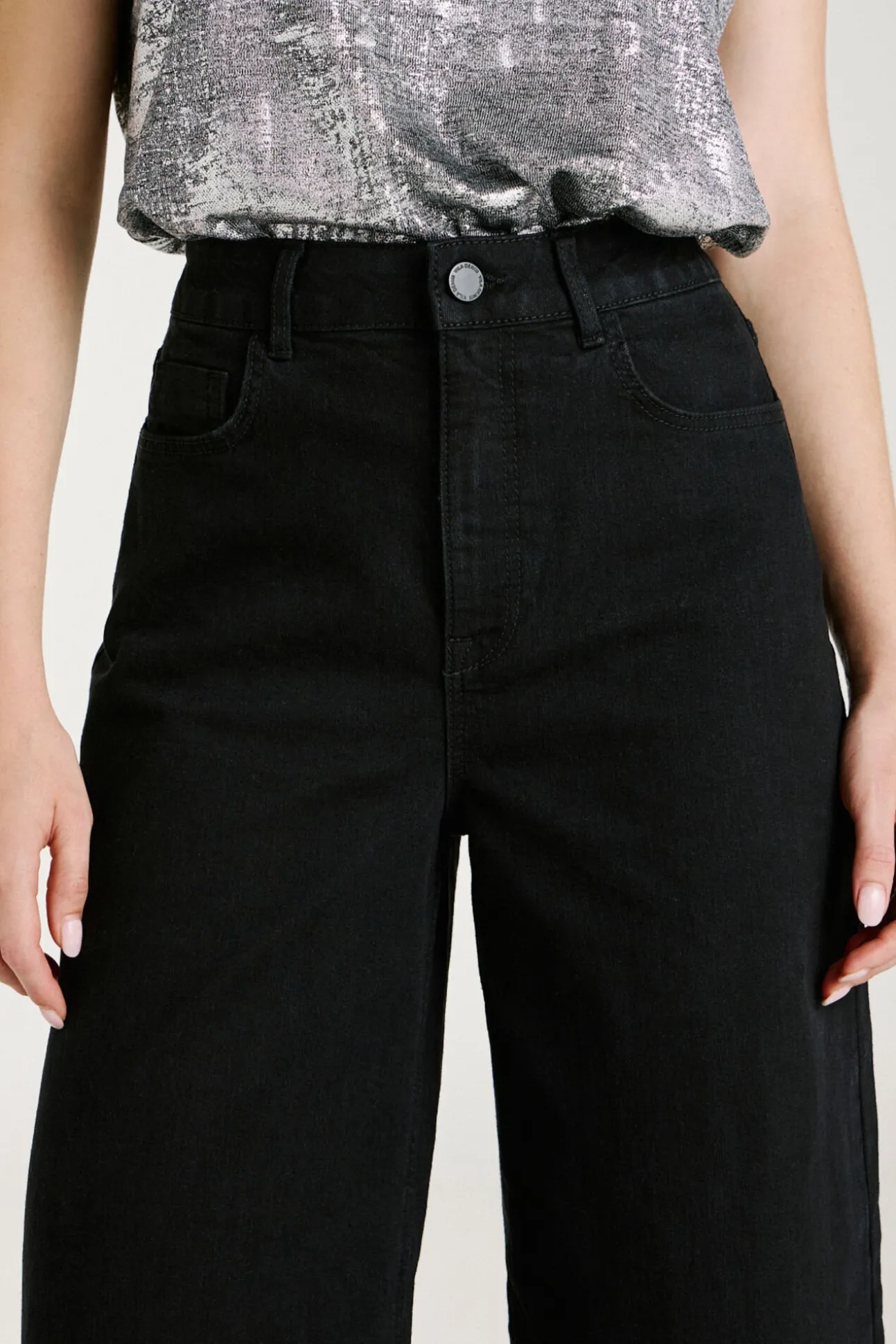 Pantalón vaquero ancho