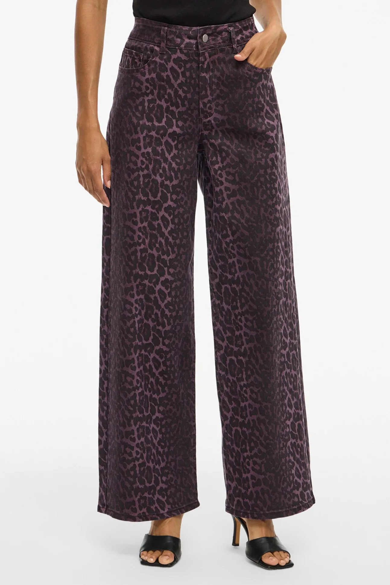 Pantalón vaquero estampado leopardo