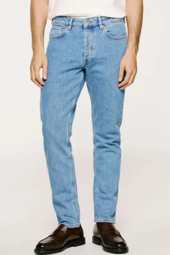 Pantalón vaquero Slim Fit.