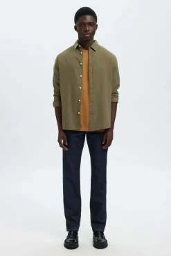 Pantalón vaquero Slim Fit.