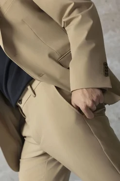 Pantalón técnico ultraligero topo