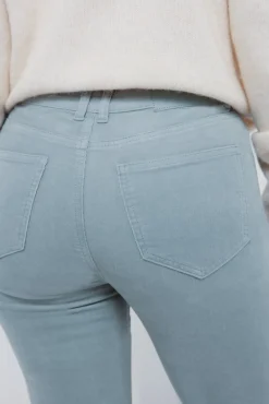 Pantalones pana kick flare