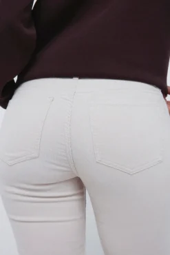 Pantalones pana low flare