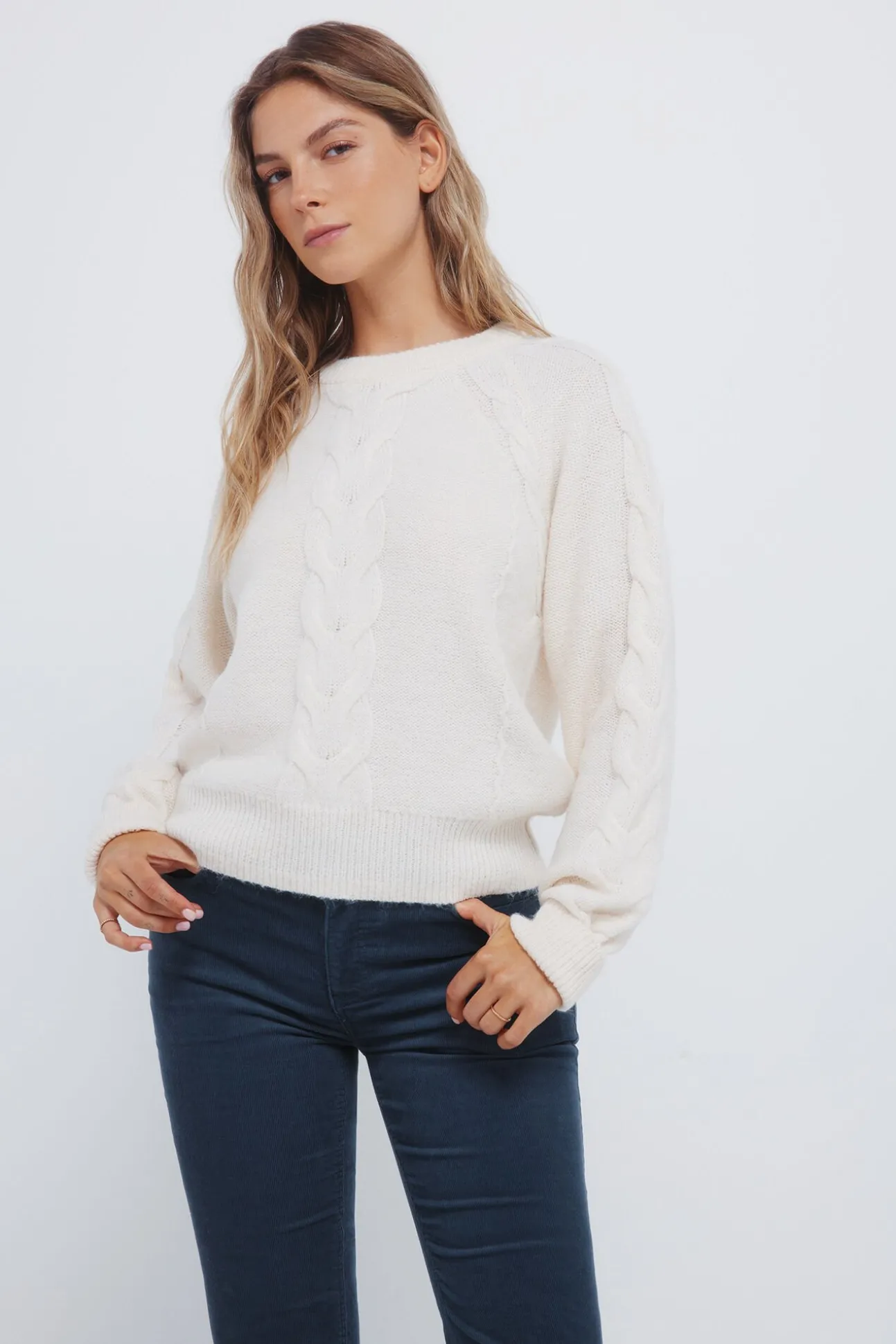 Pantalones pana low flare