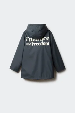 Parka azul marino frase niño