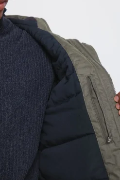 Parka corta acolchada