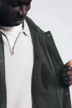 Parka corta cuello pana