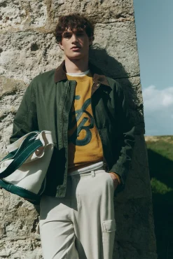 Parka corta cuello pana