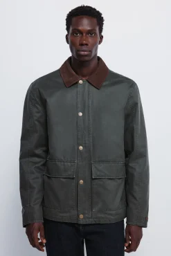 Parka corta cuello pana