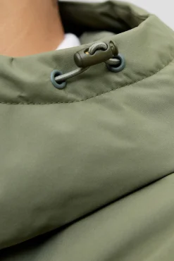 Parka corto acolchado