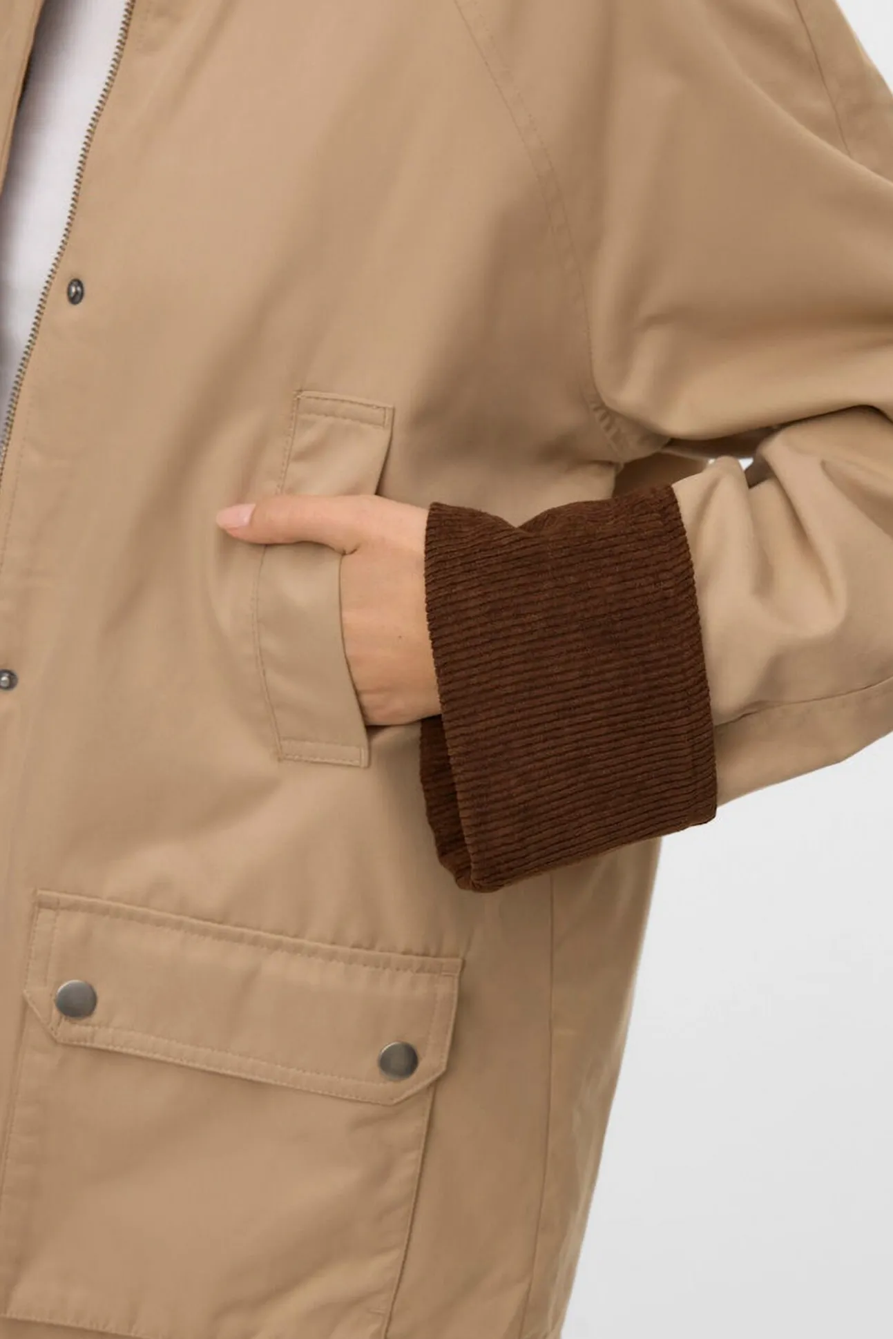 Parka encerada multibolsillos