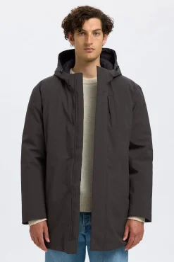 Parka impermeable con capucha