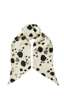 Pañuelo estampado 100% seda.