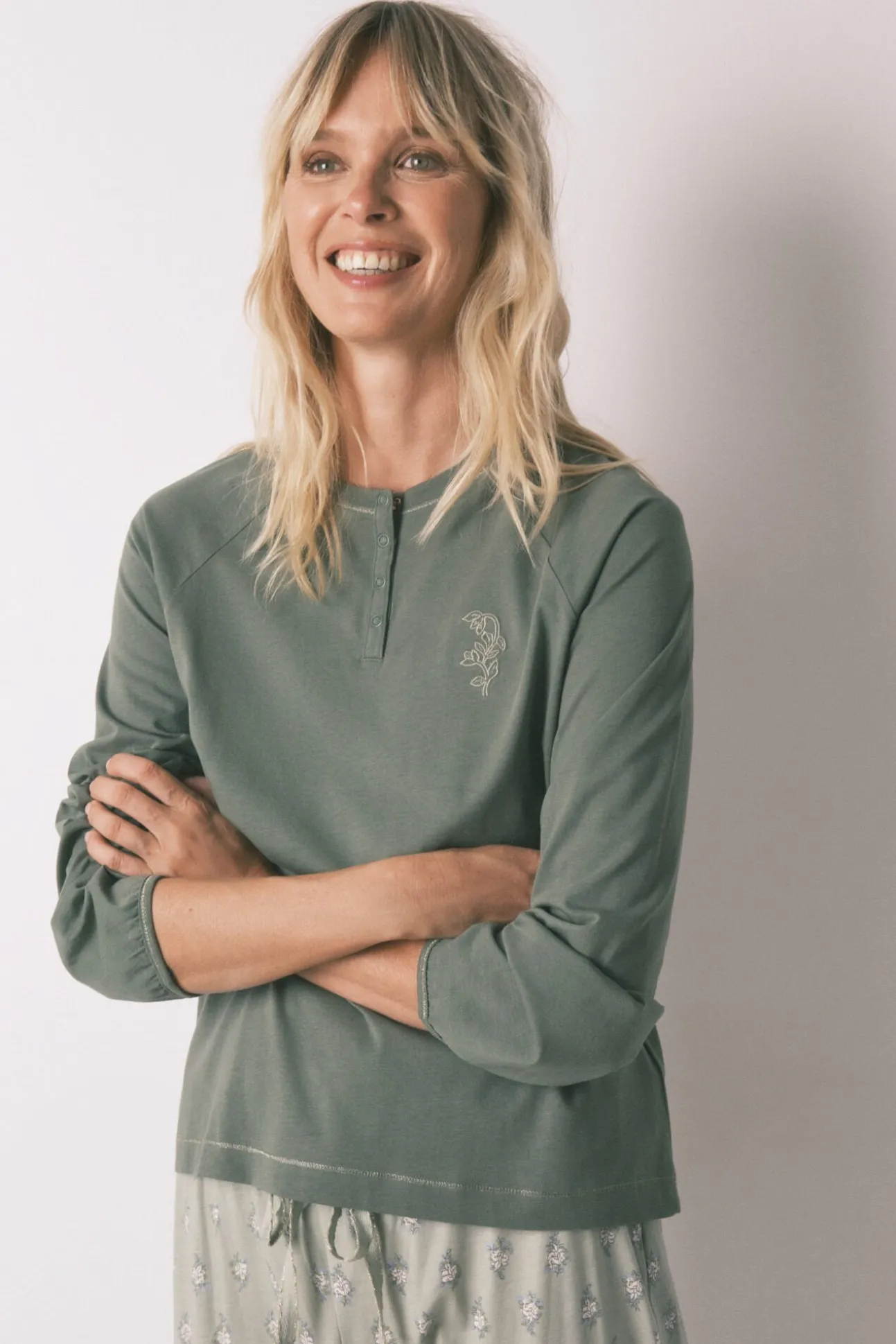 Pijama largo algodón pantalón flores