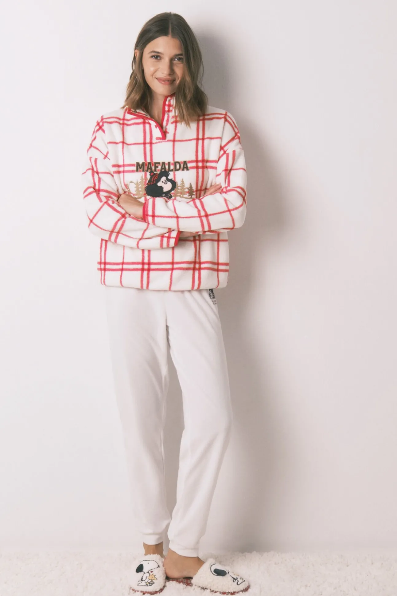 Pijama largo polar cuadros blanco Mafalda
