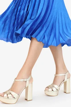 Sandalias con plataforma en piel dorada
