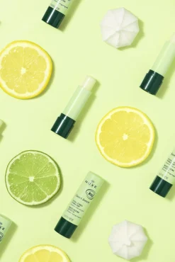 Stick labial hidratante con fragancia de merengue de limón