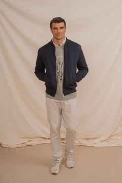 Sudadera con bordado frontal