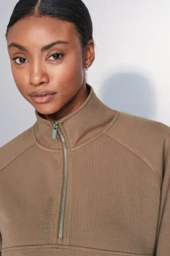 Sudadera cuello cremallera marrón